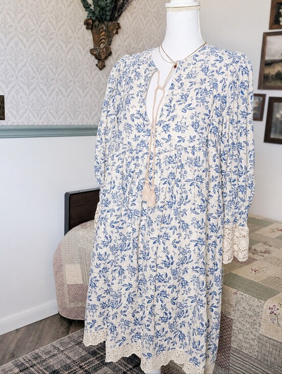 Neuflora Dresses & Skirts - NWT Olivaceous Blue Floral Cotton Cottagecore Lace Midi Dress L